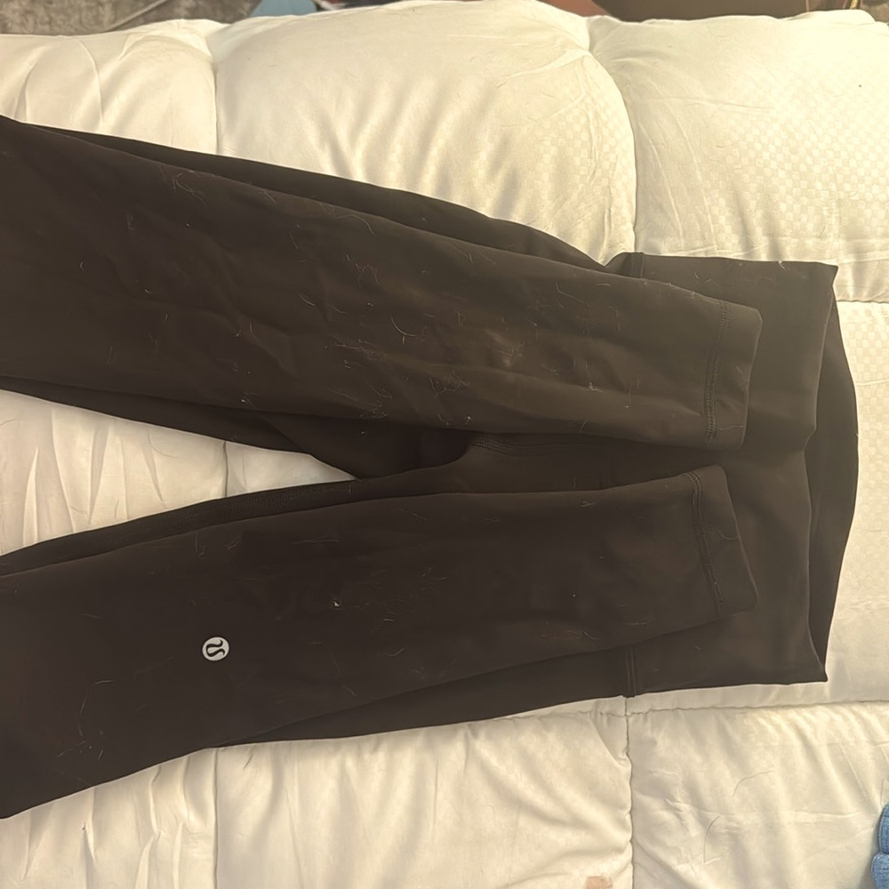 black lululemon leggings
